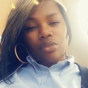 Meet your Posher, Valerie